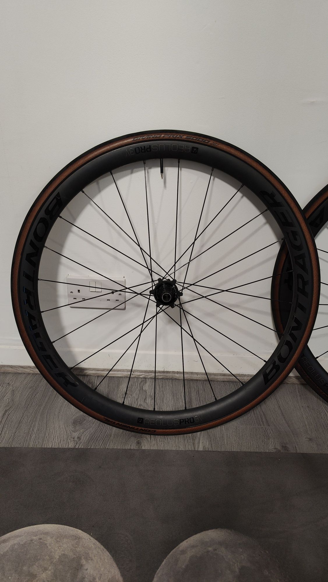 Komplet kół szosowych Bontrager Aeolus Pro 3V TLR Disc