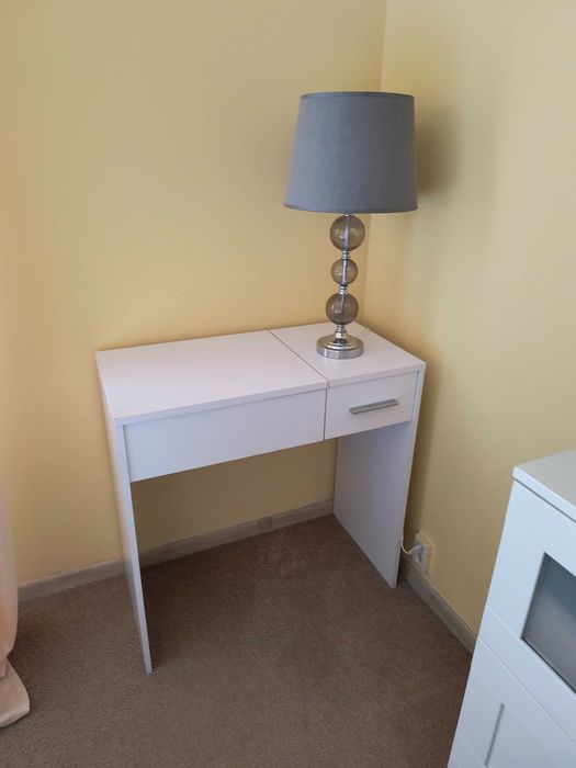 Toaletka BRW biała z lustrem i szufladą