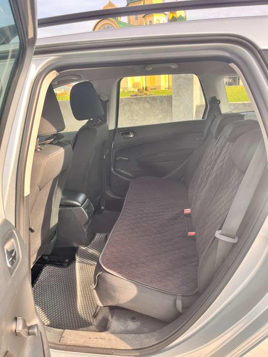 Проється Peugeot