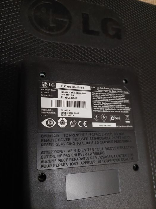 Монітор LG E2342T