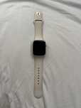Apple Watch S7 Starlight - 45 MM Wi-Fi