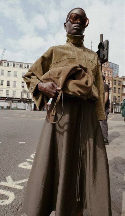 Куртка-бомбер Zara з натуральної шкіри, в наявності С