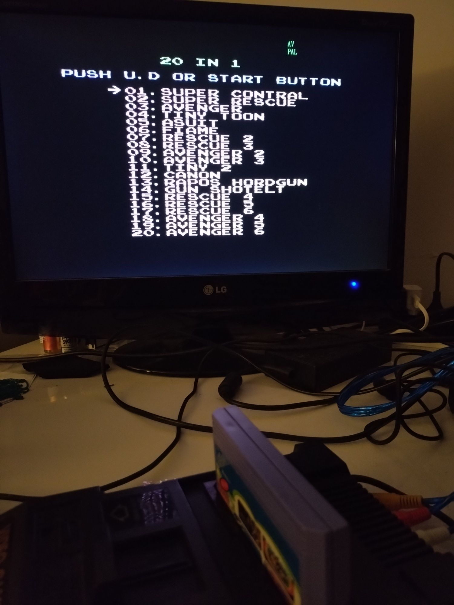 20 in 1 - kartridż na konsolę Pegasus Super Contra scalak