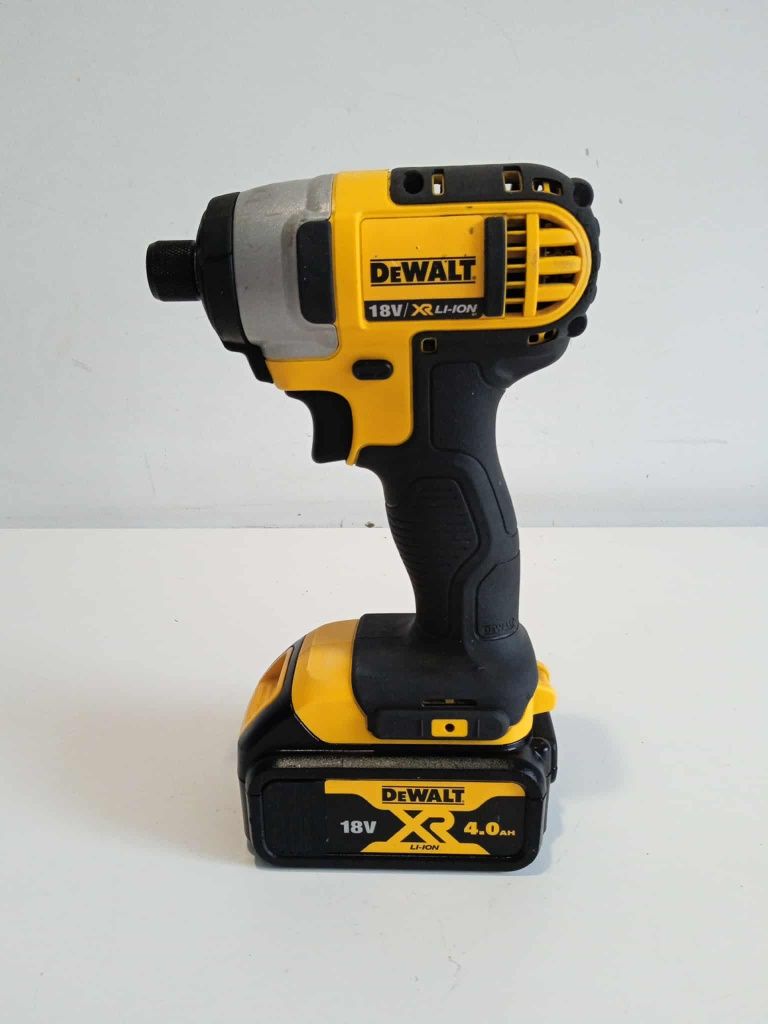 Zakrętarka udarowa DeWalt DCF885 Rok 2024 + bateria 4Ah
Stan bardzo do