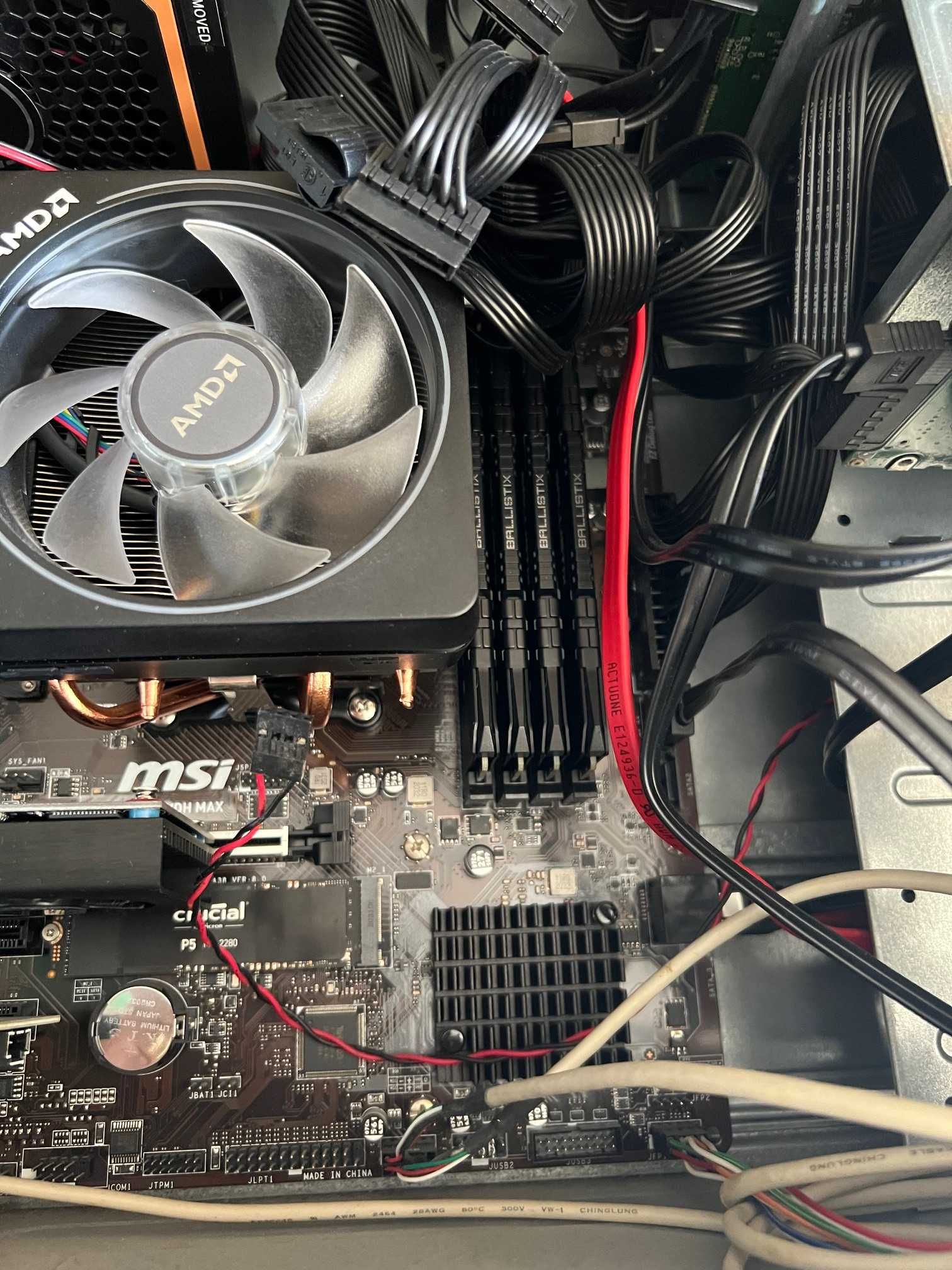 Torre PC utilizado como Servidor