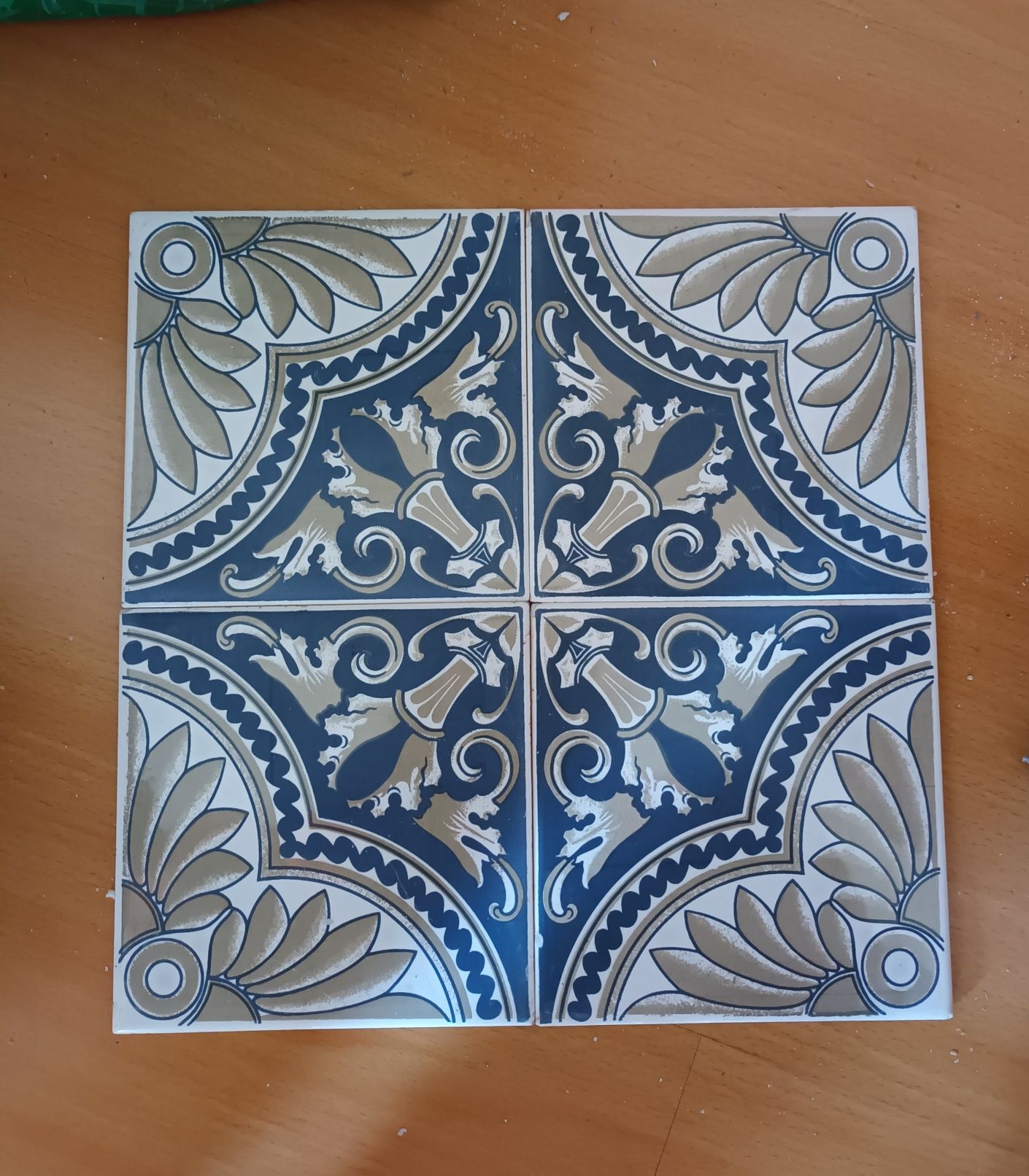 Azulejos anos 60 (tenho quantidade)