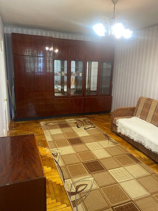 Сдам 1 к.кв на Космосе