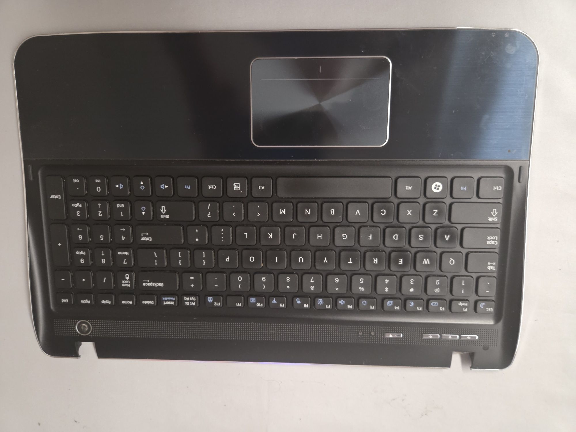 Sprzedam Palmrest do laptopa Samsung NP SF510