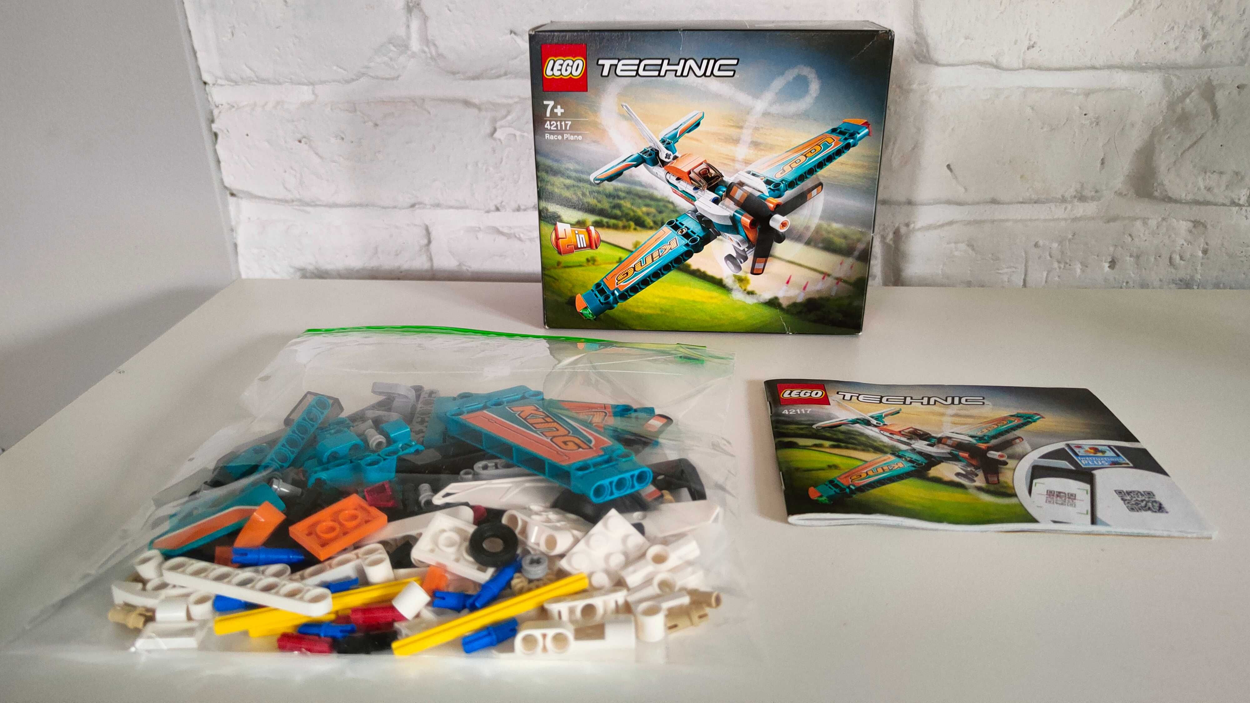 Klocki Lego Technic samolot wyścigowy 42117