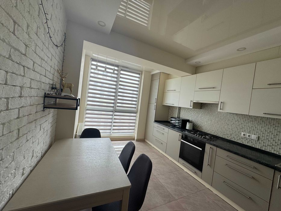 Продаж квартири Щасливе