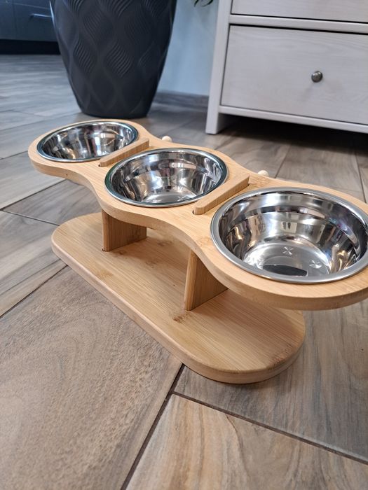 Podwyższone miski dla kota na bambusowym stojaku 757