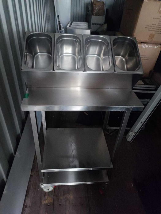 Stacja do wydawania/przygotowywania żywności na 4 GN