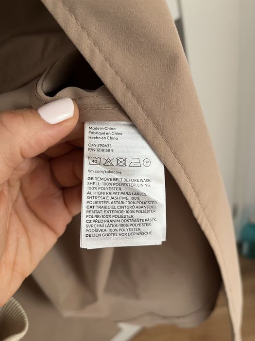 Długi trencz z paskiem H&M r.XS w kolorze bezowym