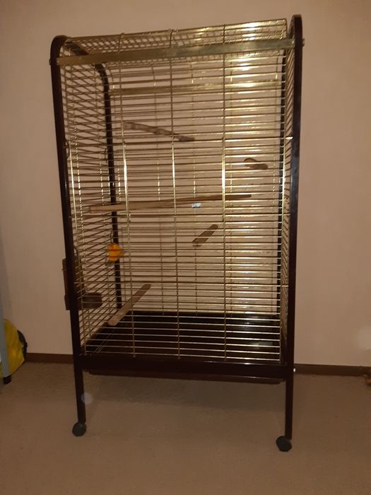 Вольер для попугаев и птиц