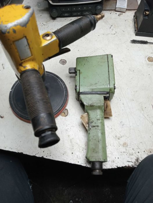 Пневмогайковерт ІП-3207.Шліфовальна пневмо машина Sumake ST-7770