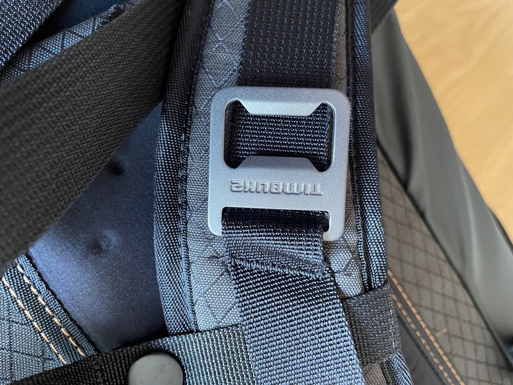 Mochila Timbuk2 nova