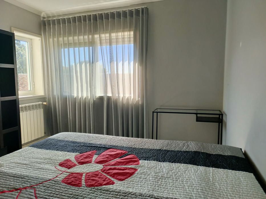 Quarto Individual , despesas incluídas. Apartamento Top