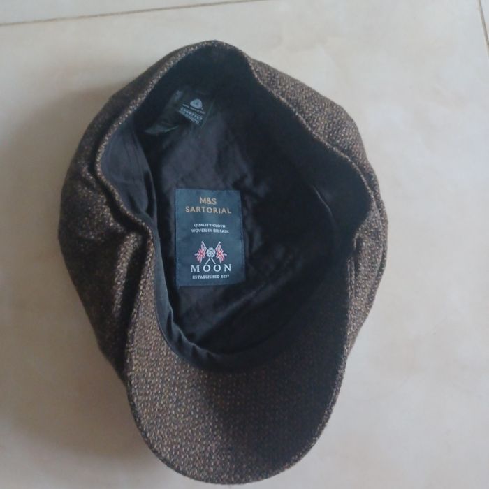 Kaszkiet Marks&Spenser Sartorial Moon L/ XL/ salon 239 zł