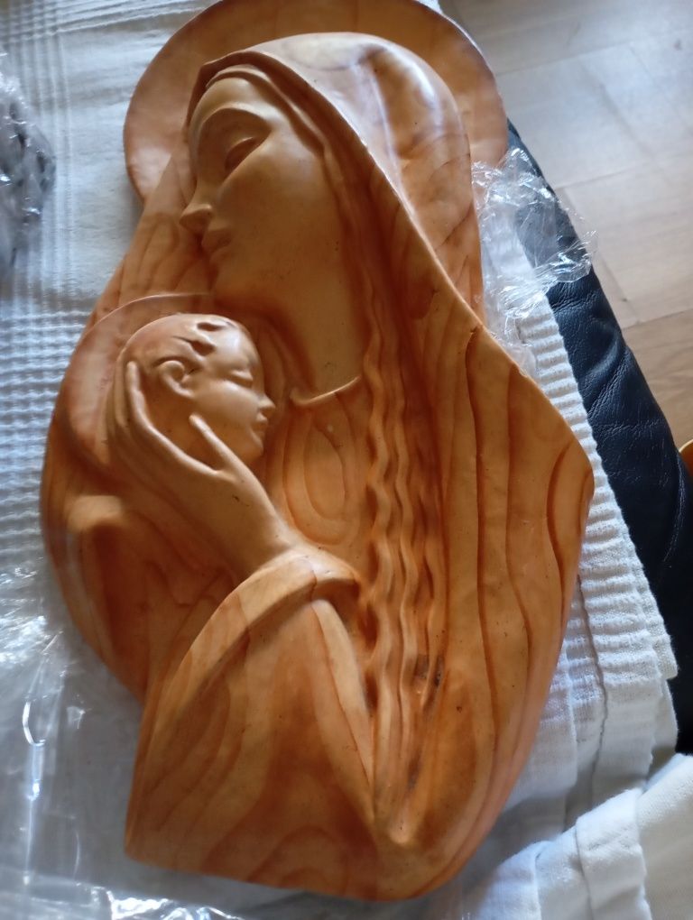 Nossa senhora em louça