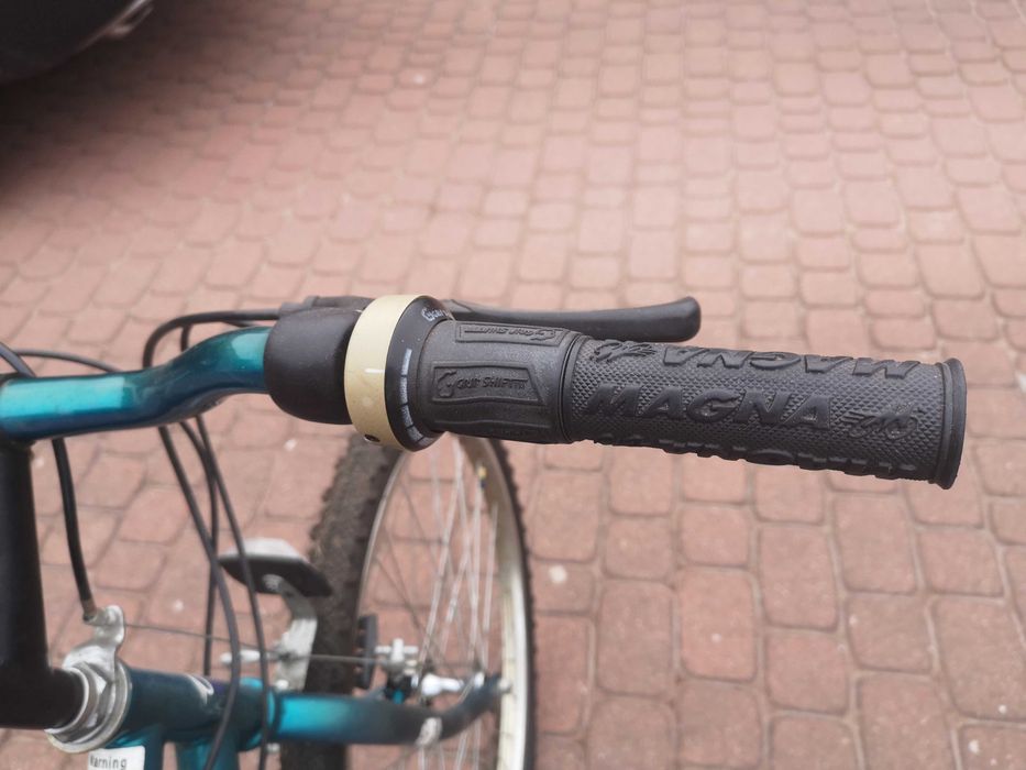 Rower młodzieżowy z przerzutkami shimano 18