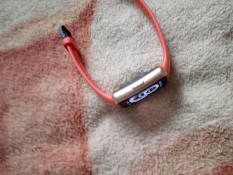 Електронний годинник Хуавей ми бенд 6