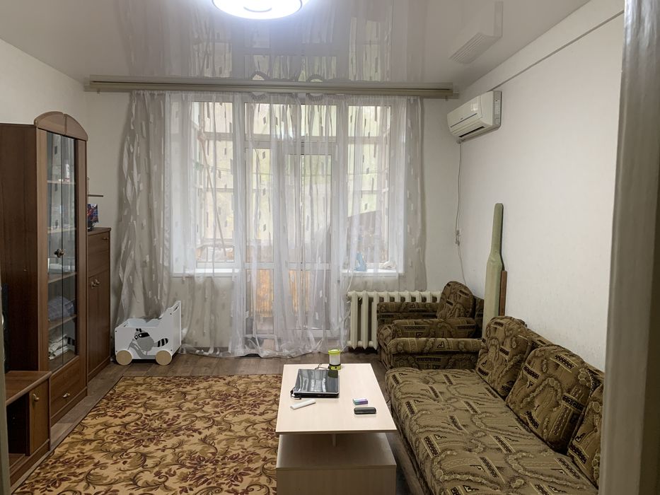 Продам хорошую, жилую, уютную квартиру в центре города