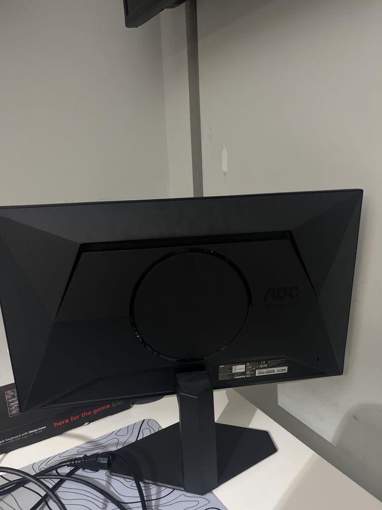 Monitor AOC 180 hz 0,5 ms