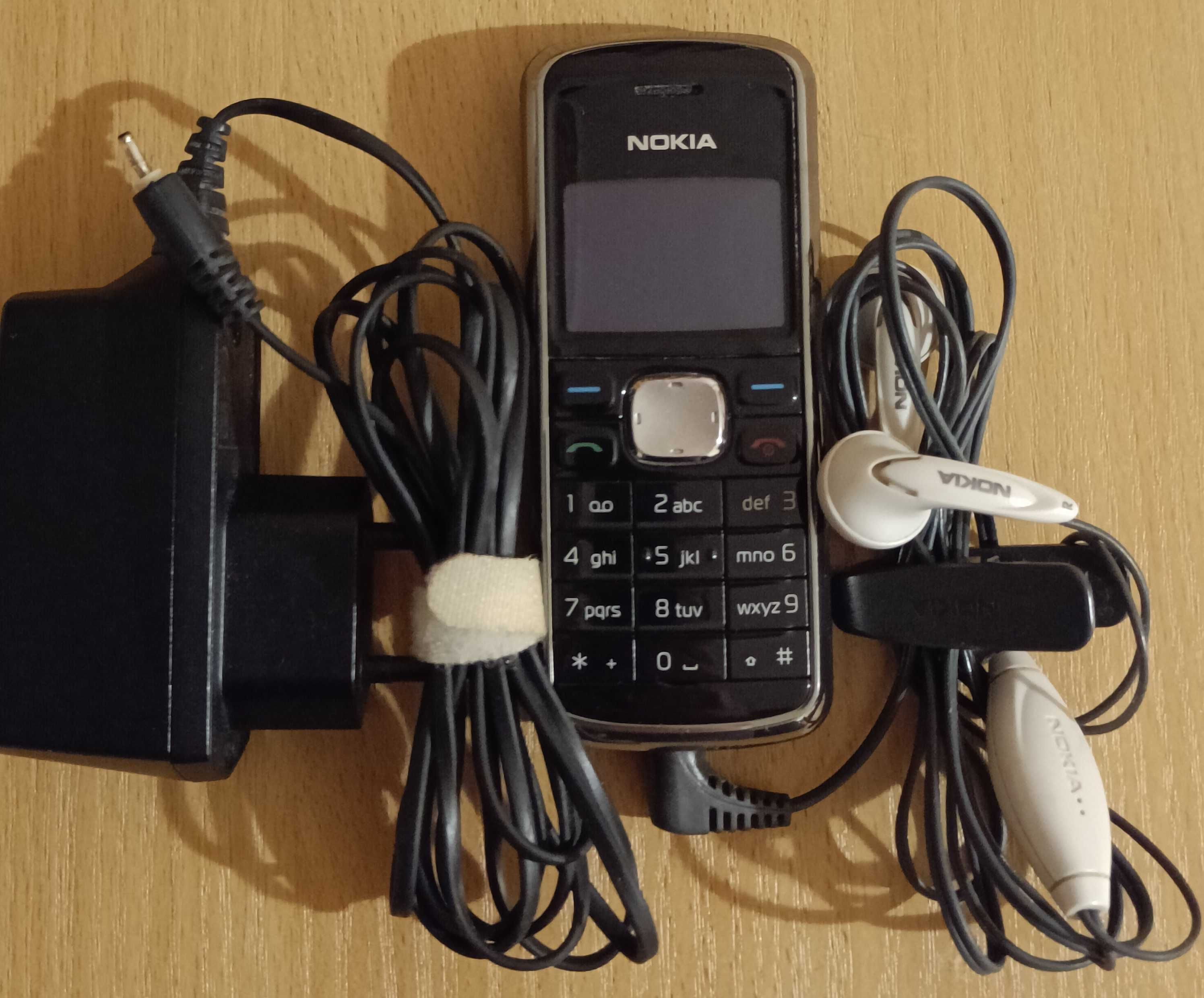Nokia 2135 CDMA phone