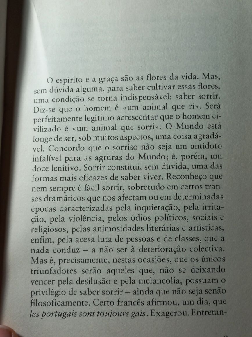O Espírito e a Graça de Camões de Luís de Oliveira Guimarães
