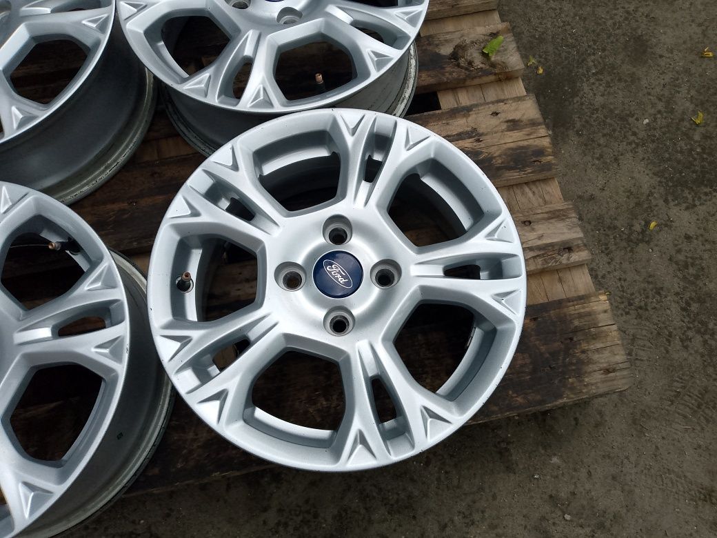 Felgi aluminiowe Ford 15 4x108