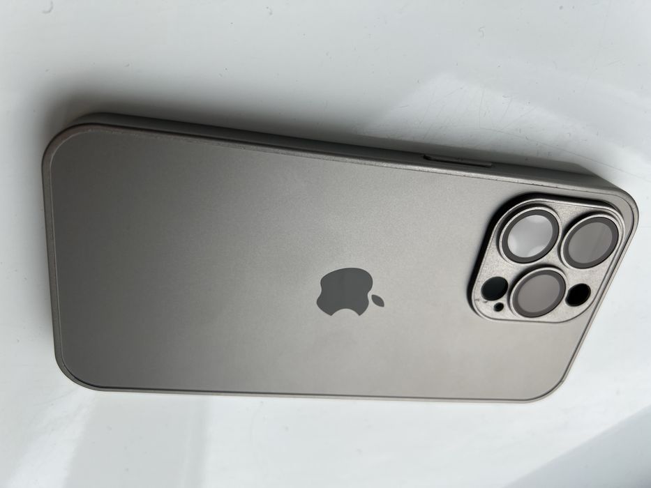 Чохол для iphone 13 pro новий