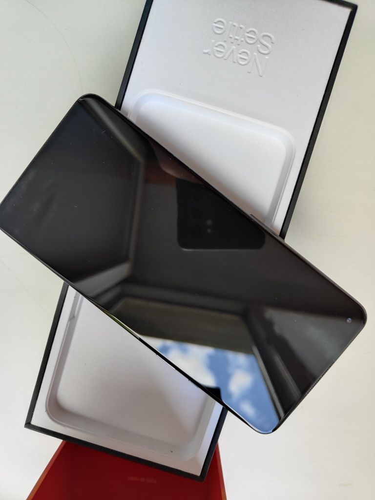 OnePlus 9 12/256