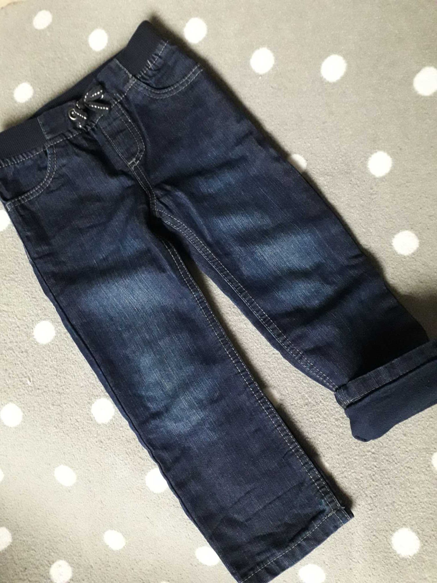 spodnie dżinsy jeansy Lupilu ocieplane 104