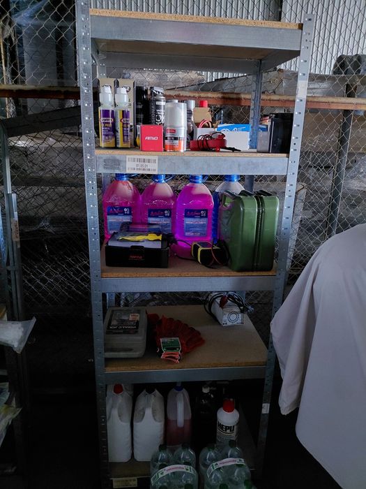 Продам стелажі металеві