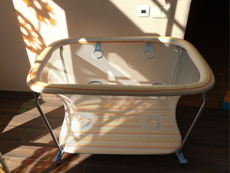 Дитячий манеж (складаний)