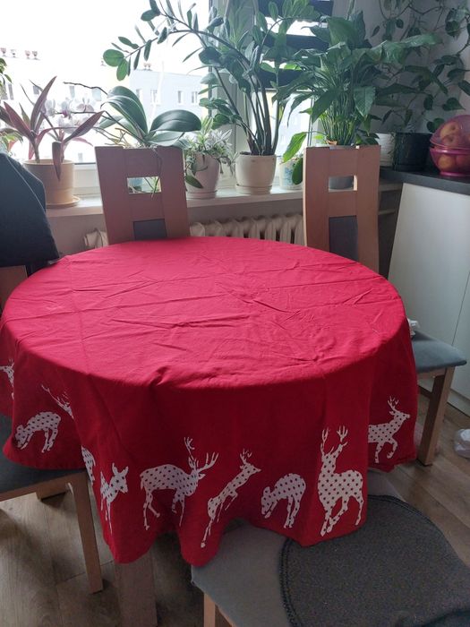 Obrus czerwony świąteczny