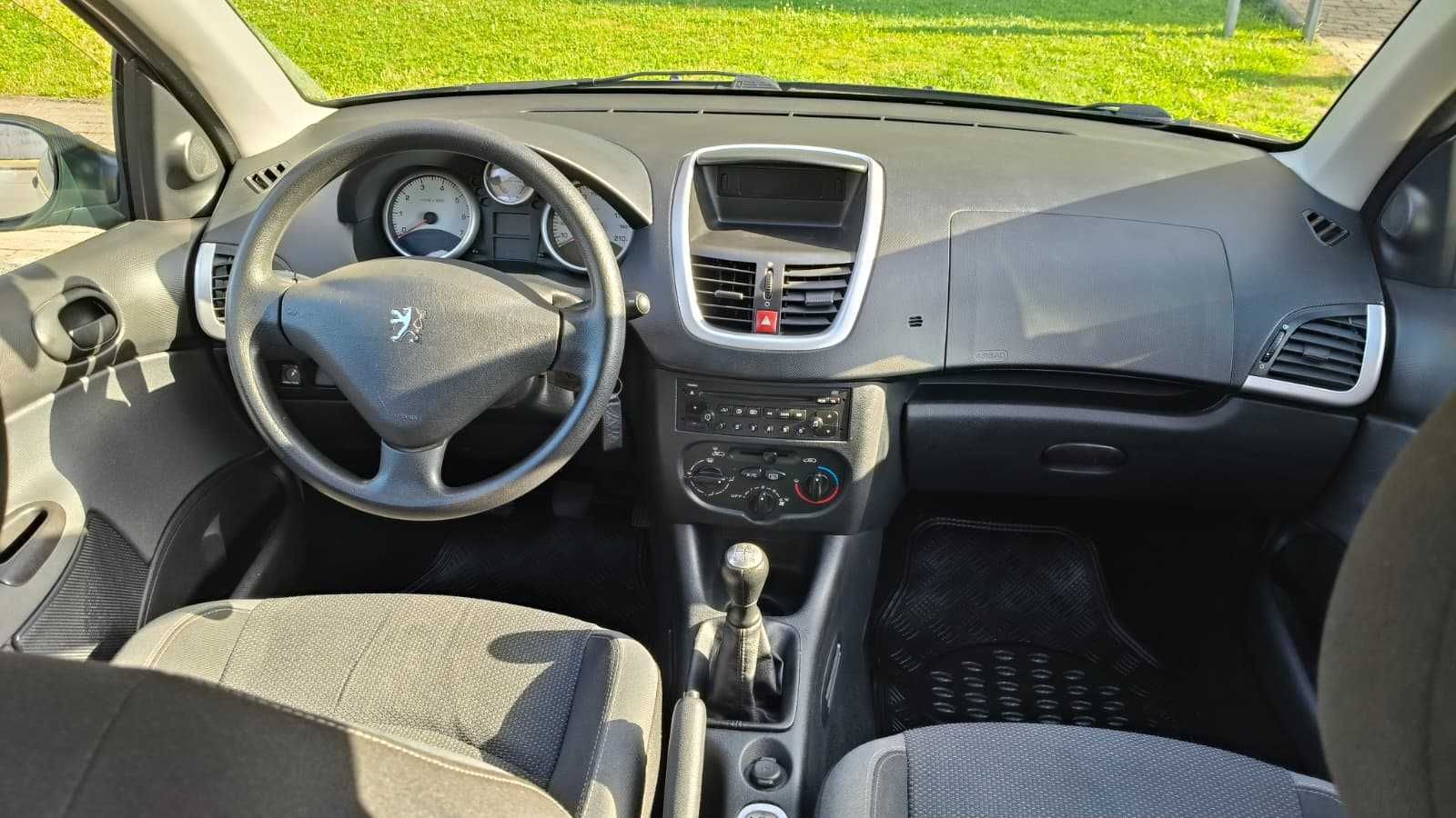 Peugeot 206+ 1.1 Trendy Gasolina – Setembro 2009