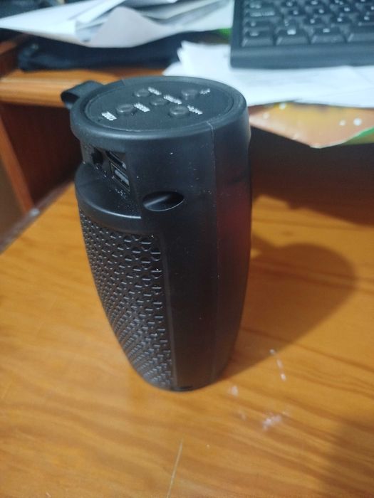 Coluna Bluetooth portátil com entrada micro sd, USB, led, aceito troca