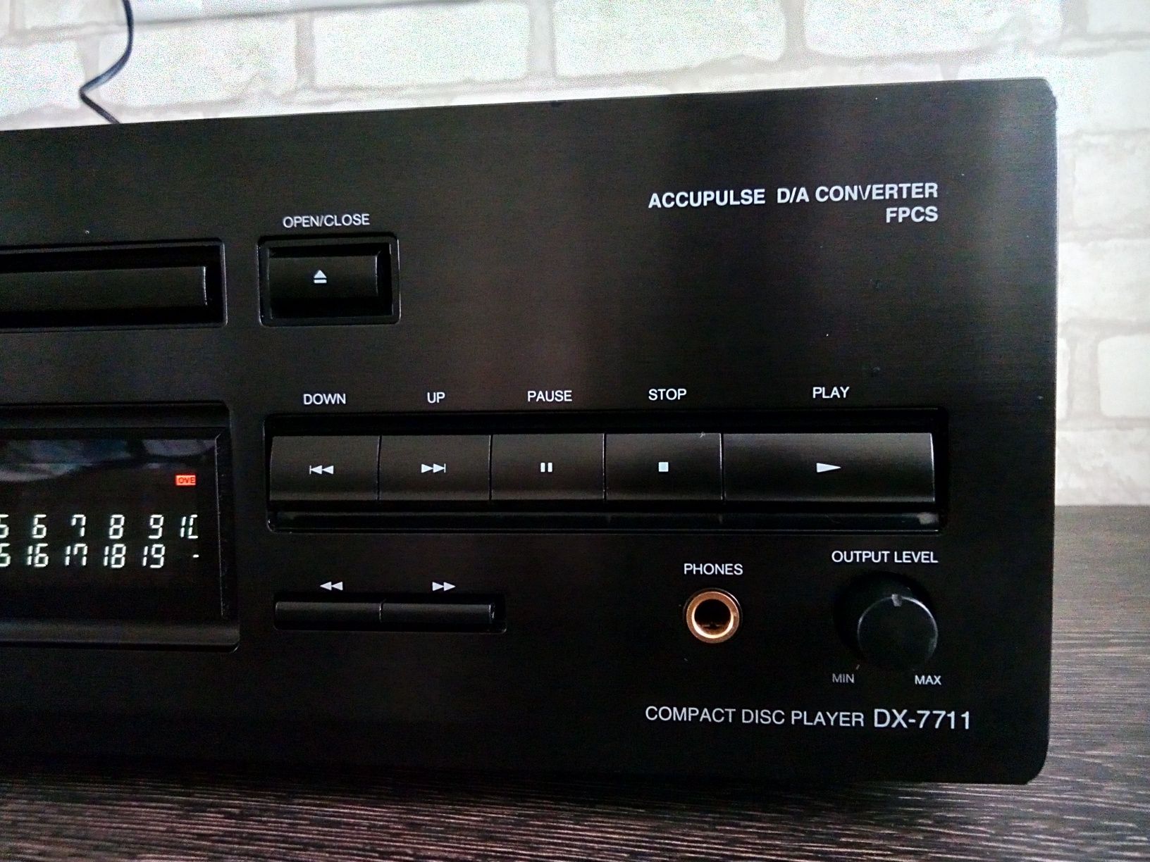 Onkyo DX-7711 compact disc player 1998