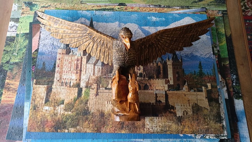 Дерев'яний орел.