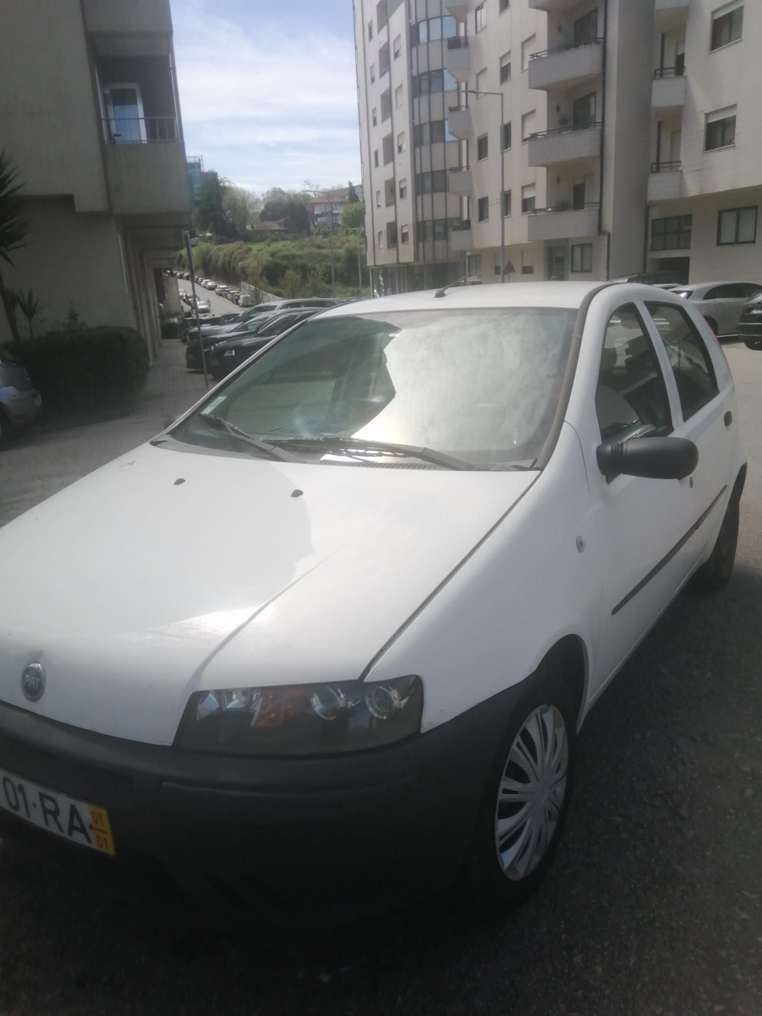 Fiat Punto - 2001 - Bom estado