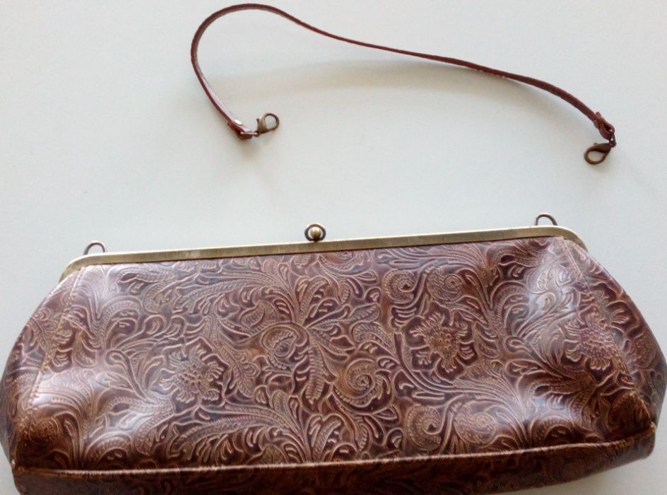 Clutch usada estilo Vintage Mango