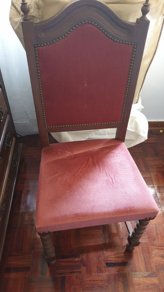 Cadeira antiga de quarto