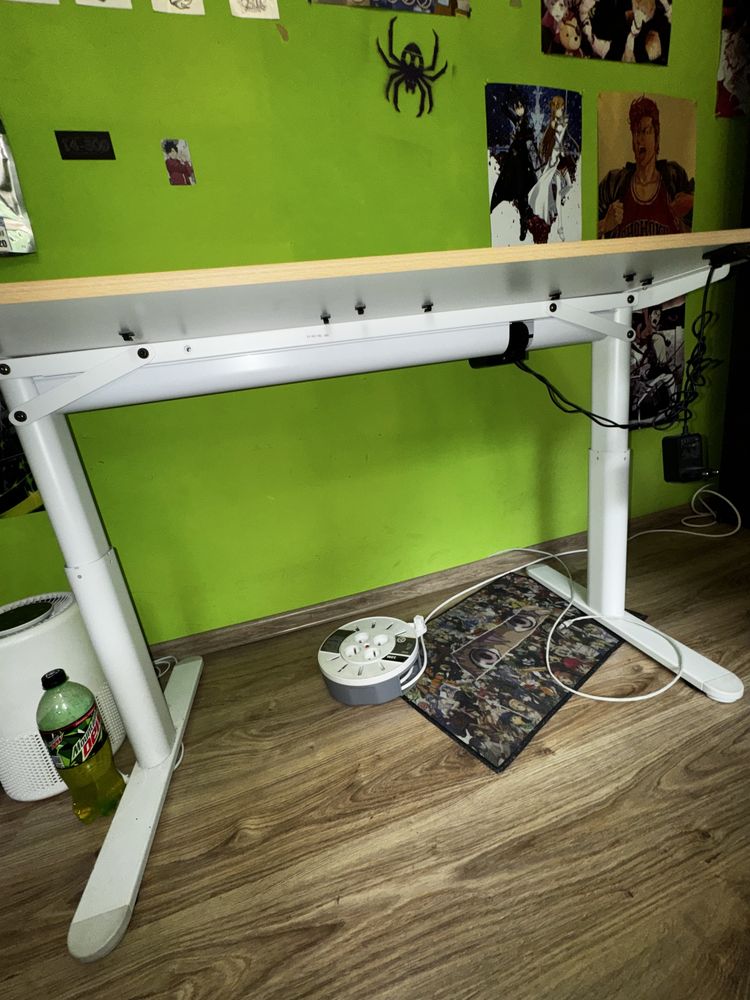 Biurko UltraDesk Pulsar LED białe – elektryczne, LED RGB