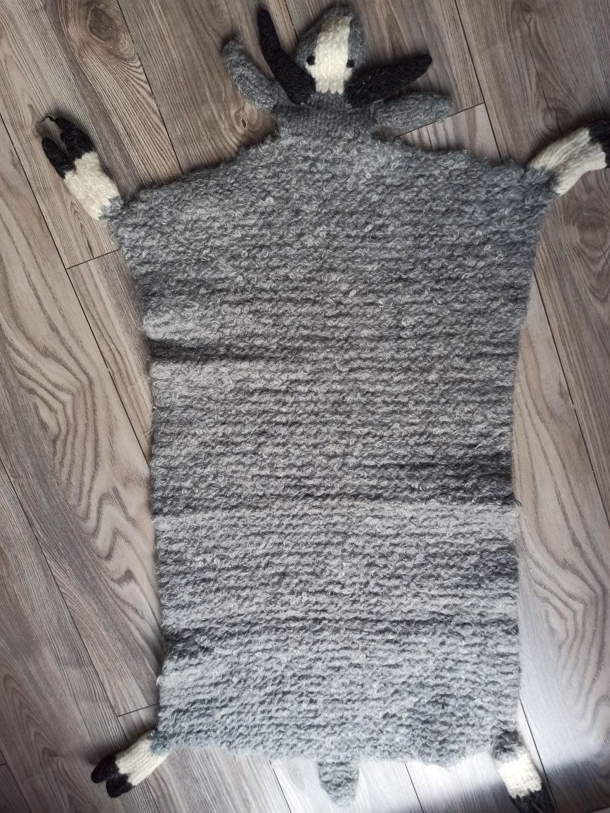 Wełniany dywanik Pokoik Dziecięcy  ręcznie robiony stan idealny