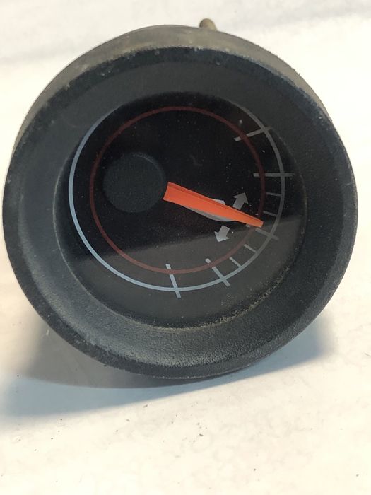 Wskaznik położenia  silnika zaburtowego Trim