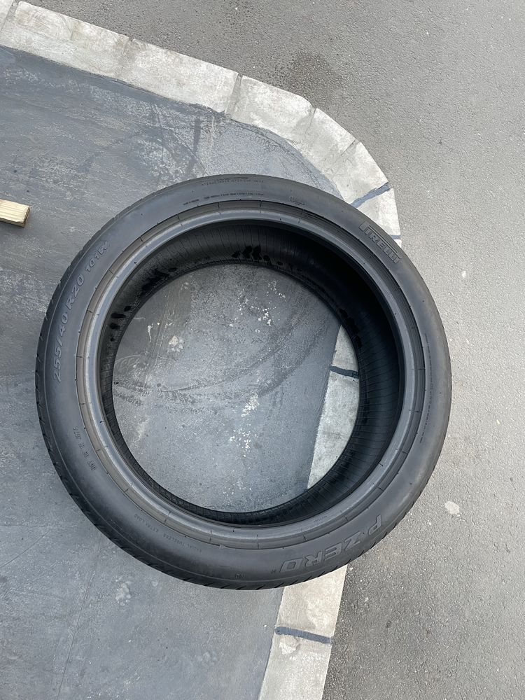 255/40/20 pirelli pzero