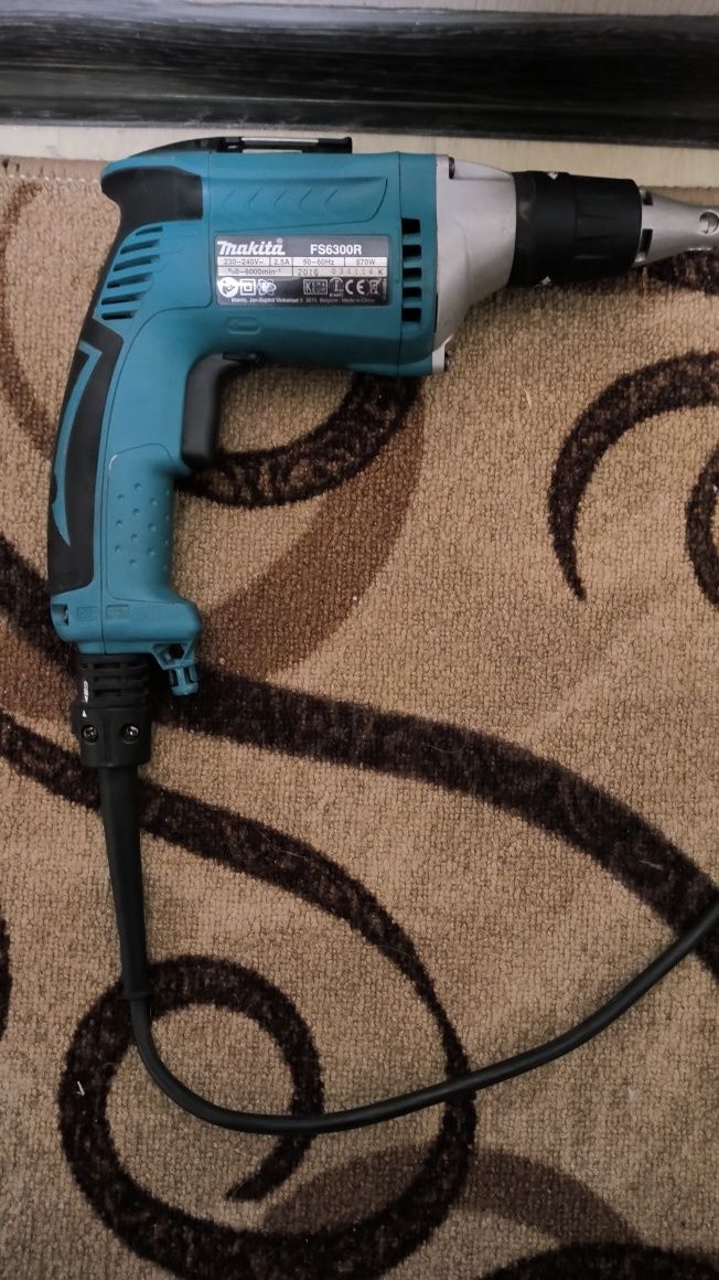 Сетевой шуруповерт для гипсокартона MAKITA FS6300R
