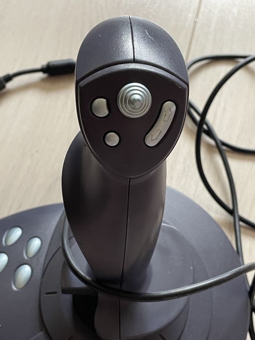 Джойстик Genius MaxFighter F-31U Vibration USB