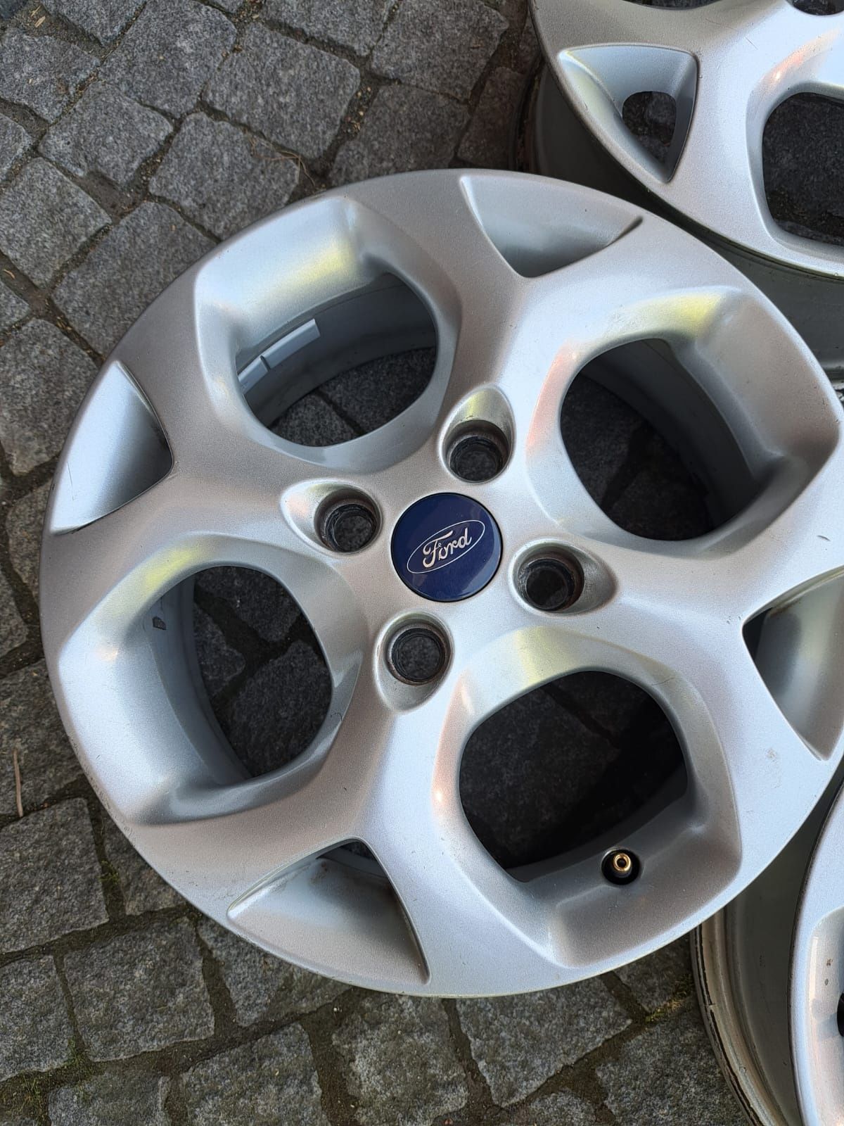 Felgi Ford 15 4x108